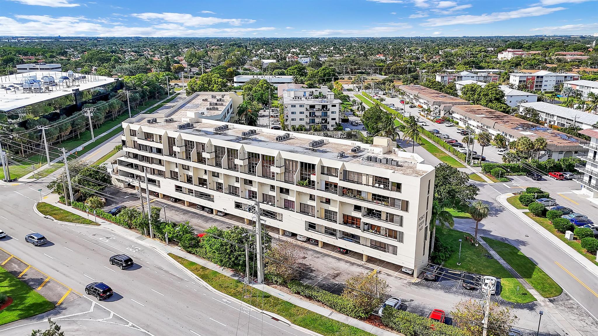 POINTE CONDO - Residential