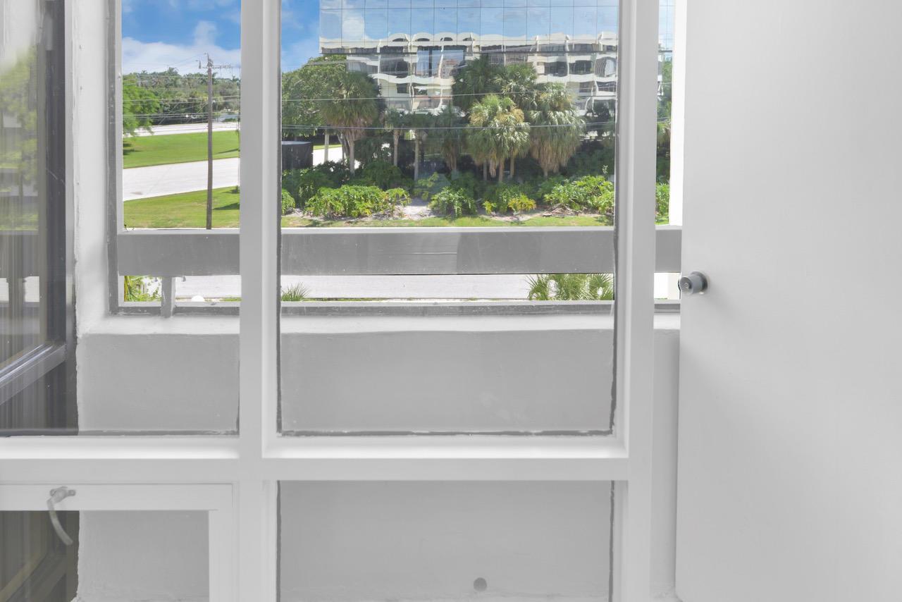 POINTE CONDO - Residential