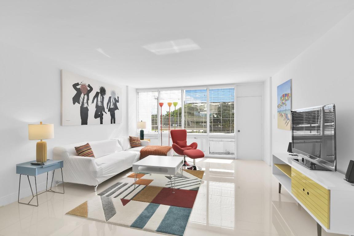 1401 S Federal Highway 206