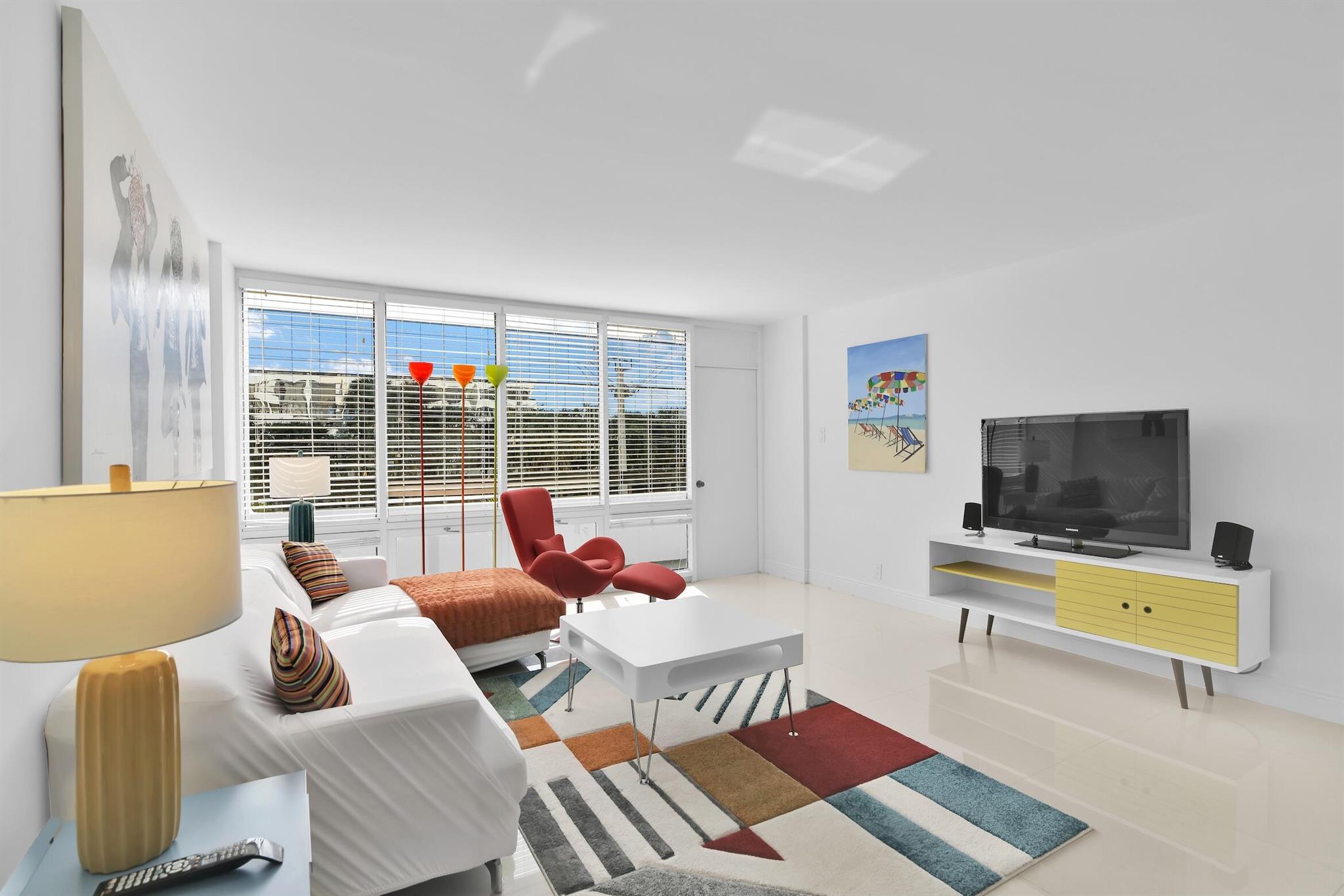 POINTE CONDO - Residential