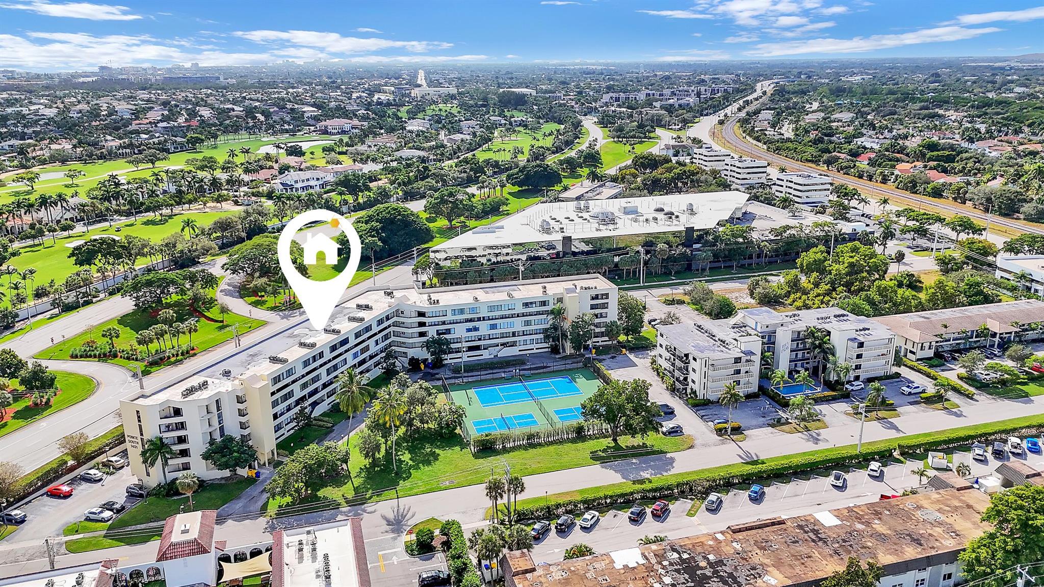 POINTE CONDO - Residential