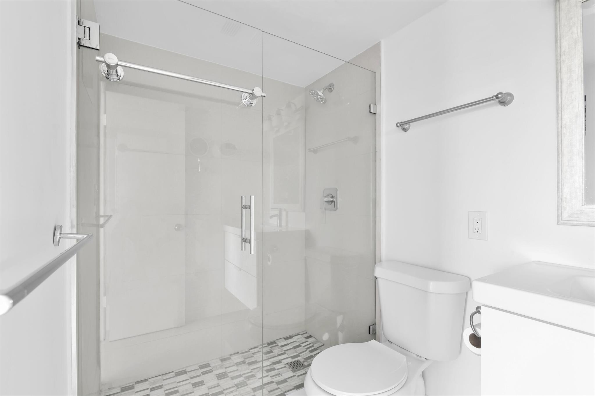 POINTE CONDO - Residential