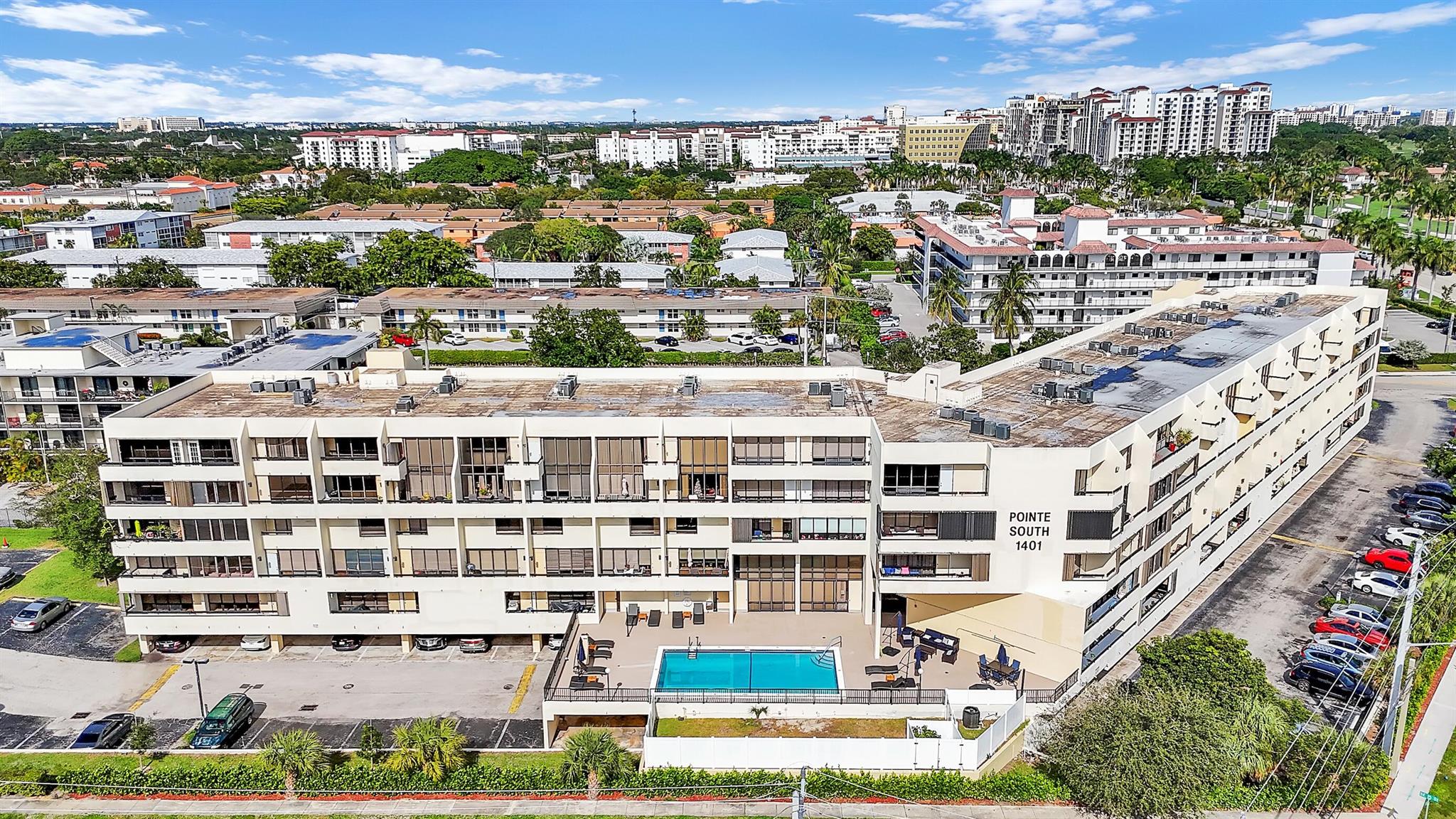 POINTE CONDO - Residential