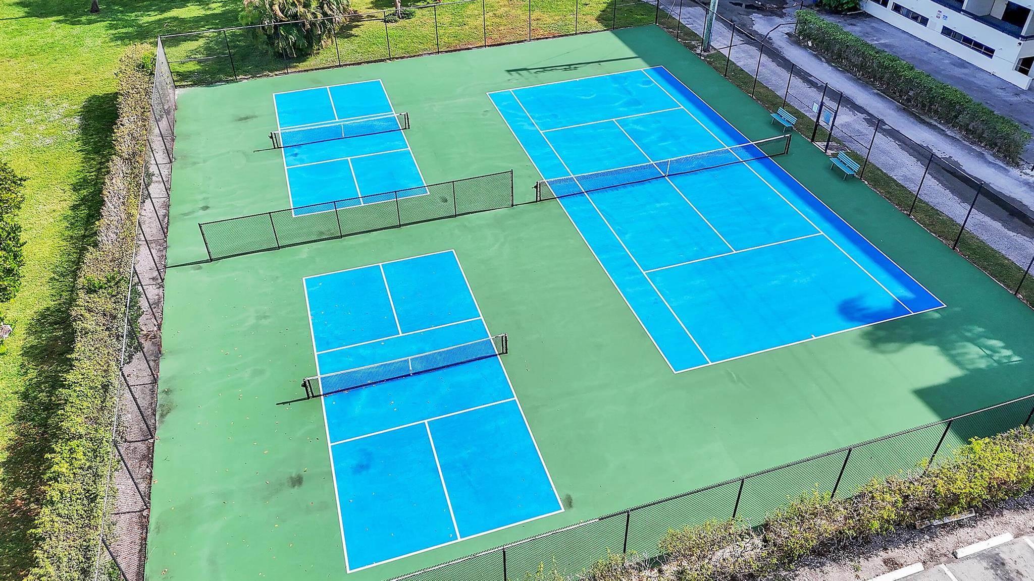 POINTE CONDO - Residential