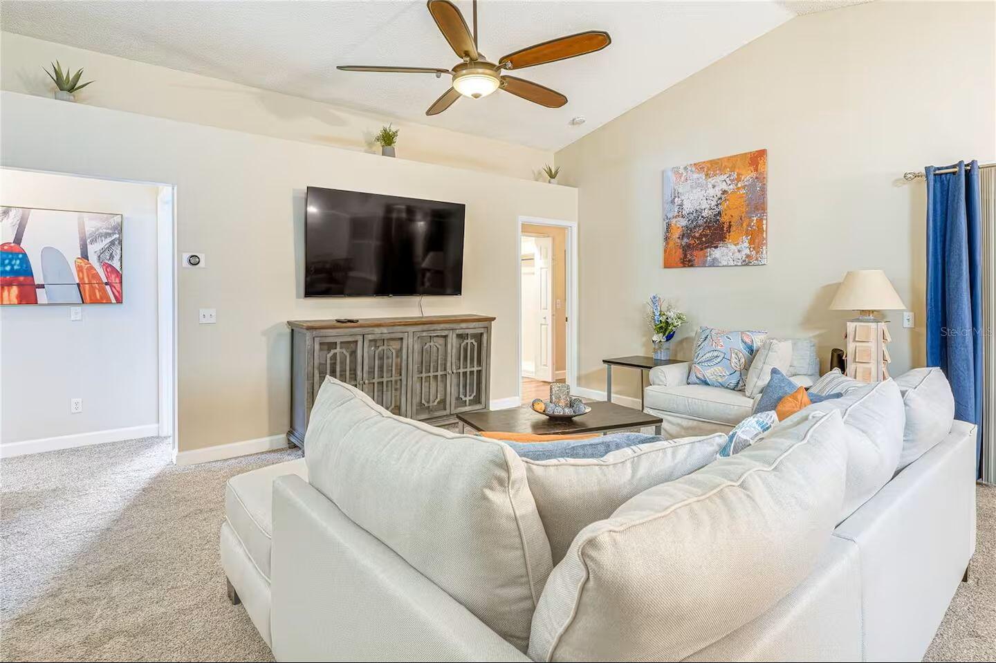 LAKESIDE AT BASS LAKE - Residential