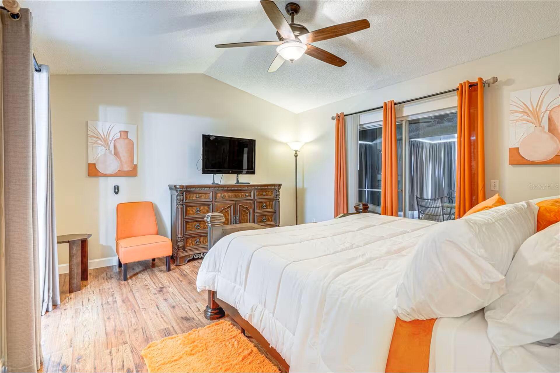 LAKESIDE AT BASS LAKE - Residential