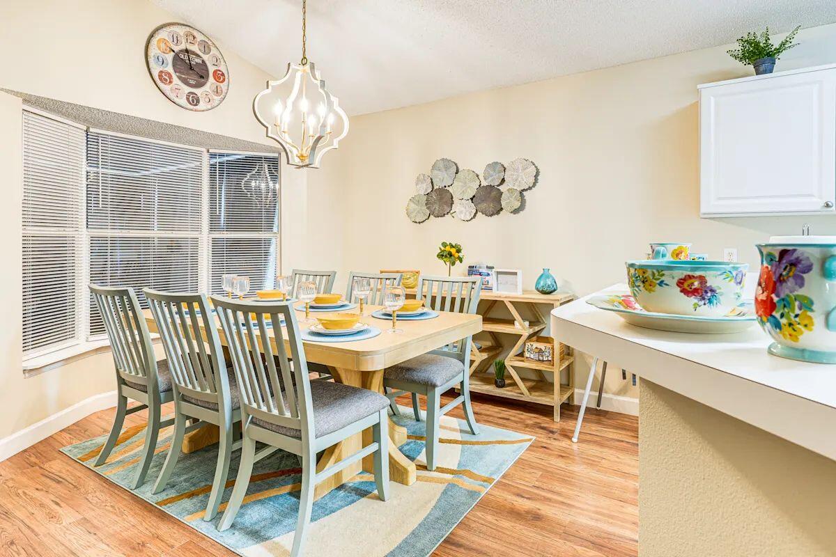 LAKESIDE AT BASS LAKE - Residential