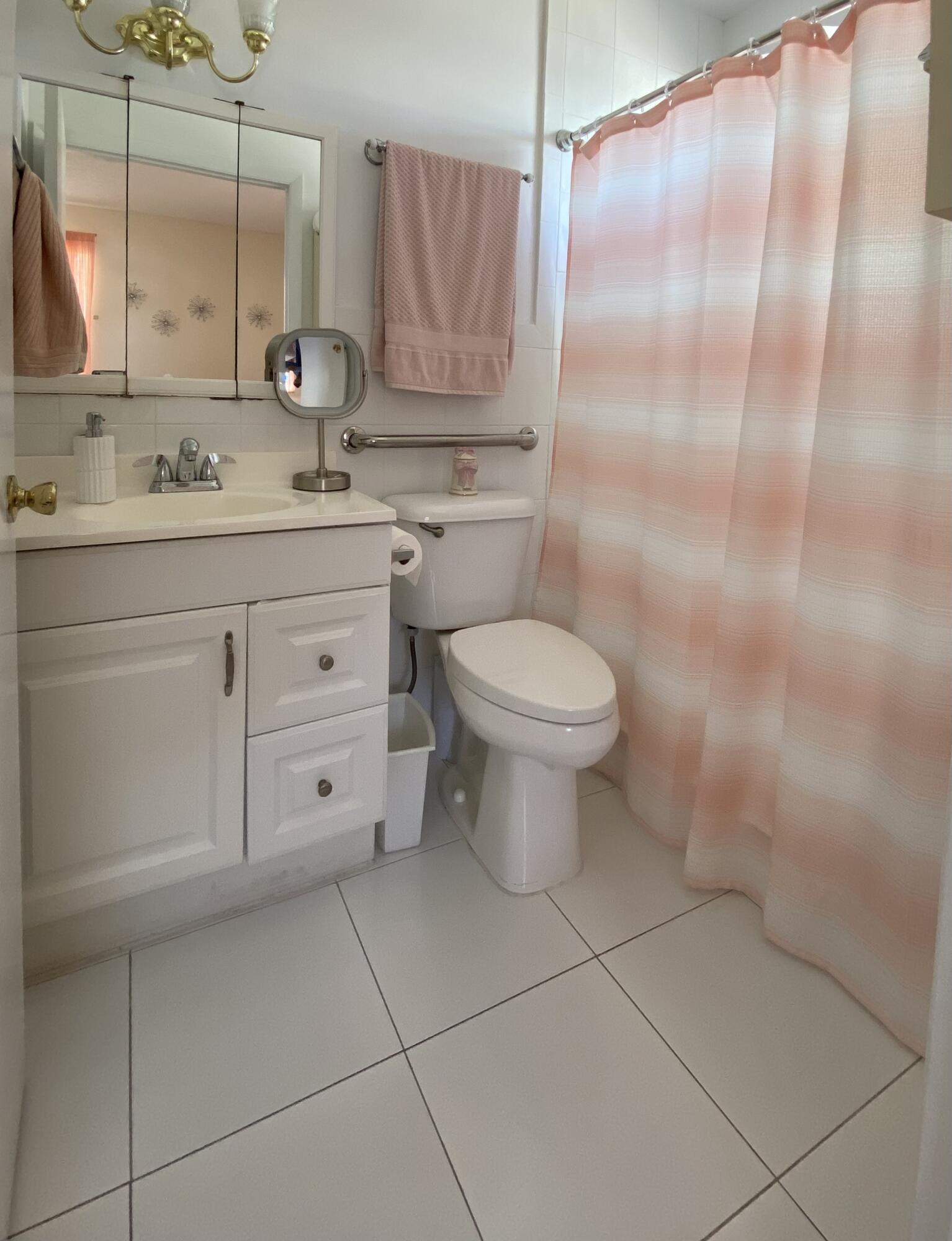 Cannongate Pl 1A - Residential