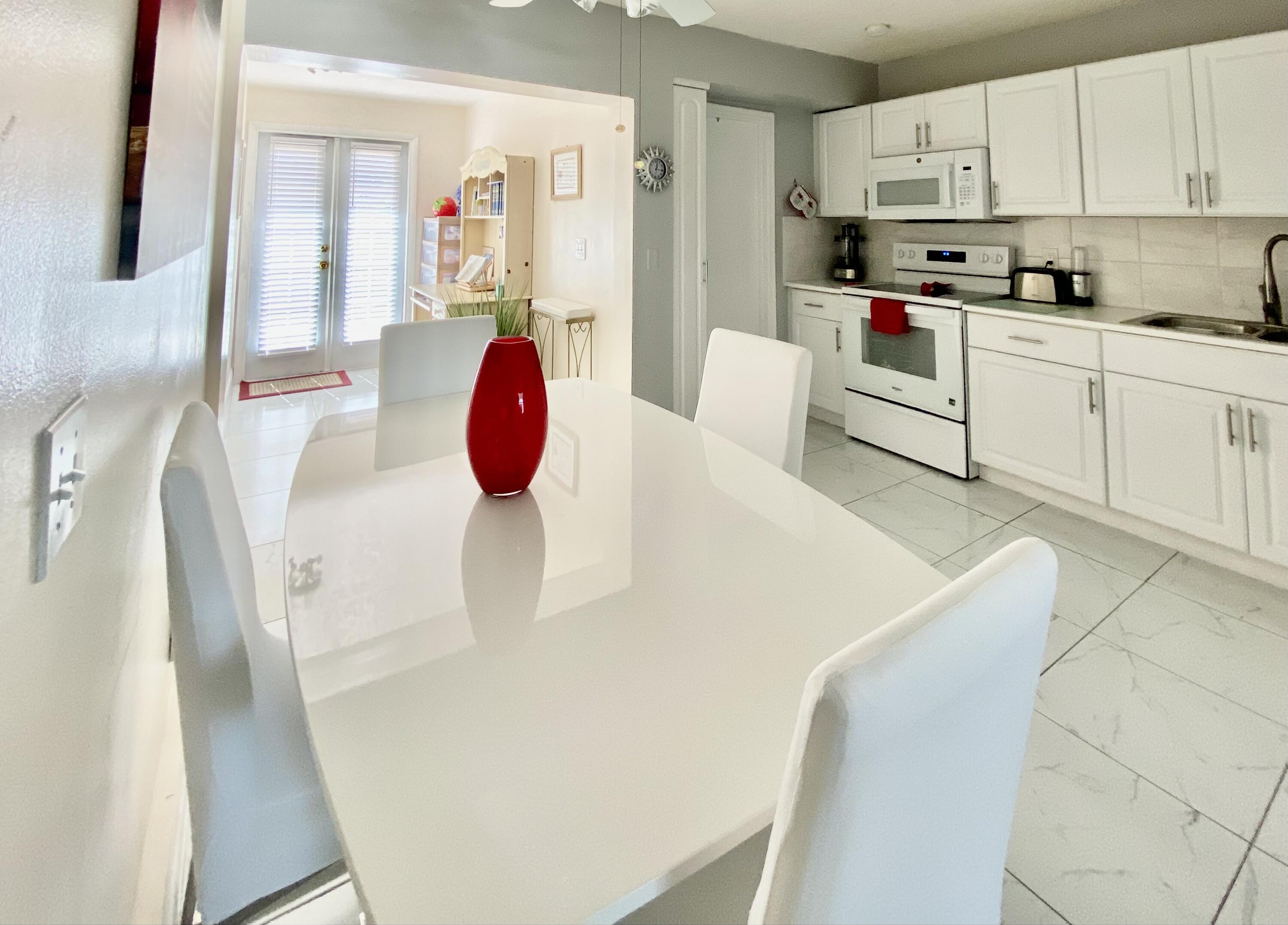 Cannongate Pl 1A - Residential