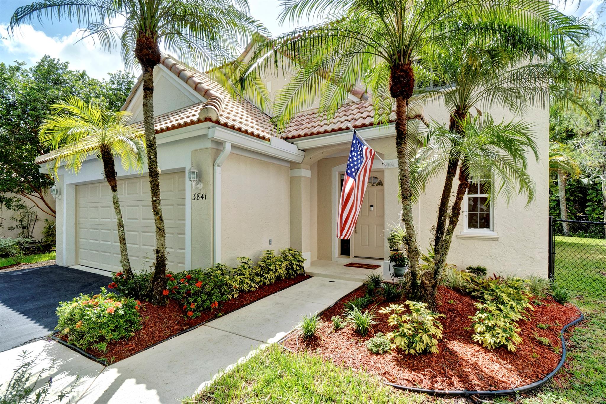 3841 Jasmine Ln