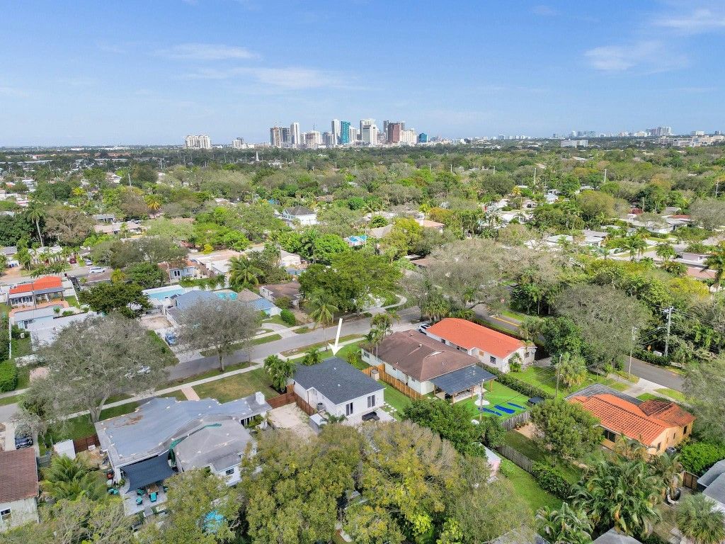 Photo of 1008 SW 19th Street, Fort Lauderdale, FL 33315 (MLS # F10420363)