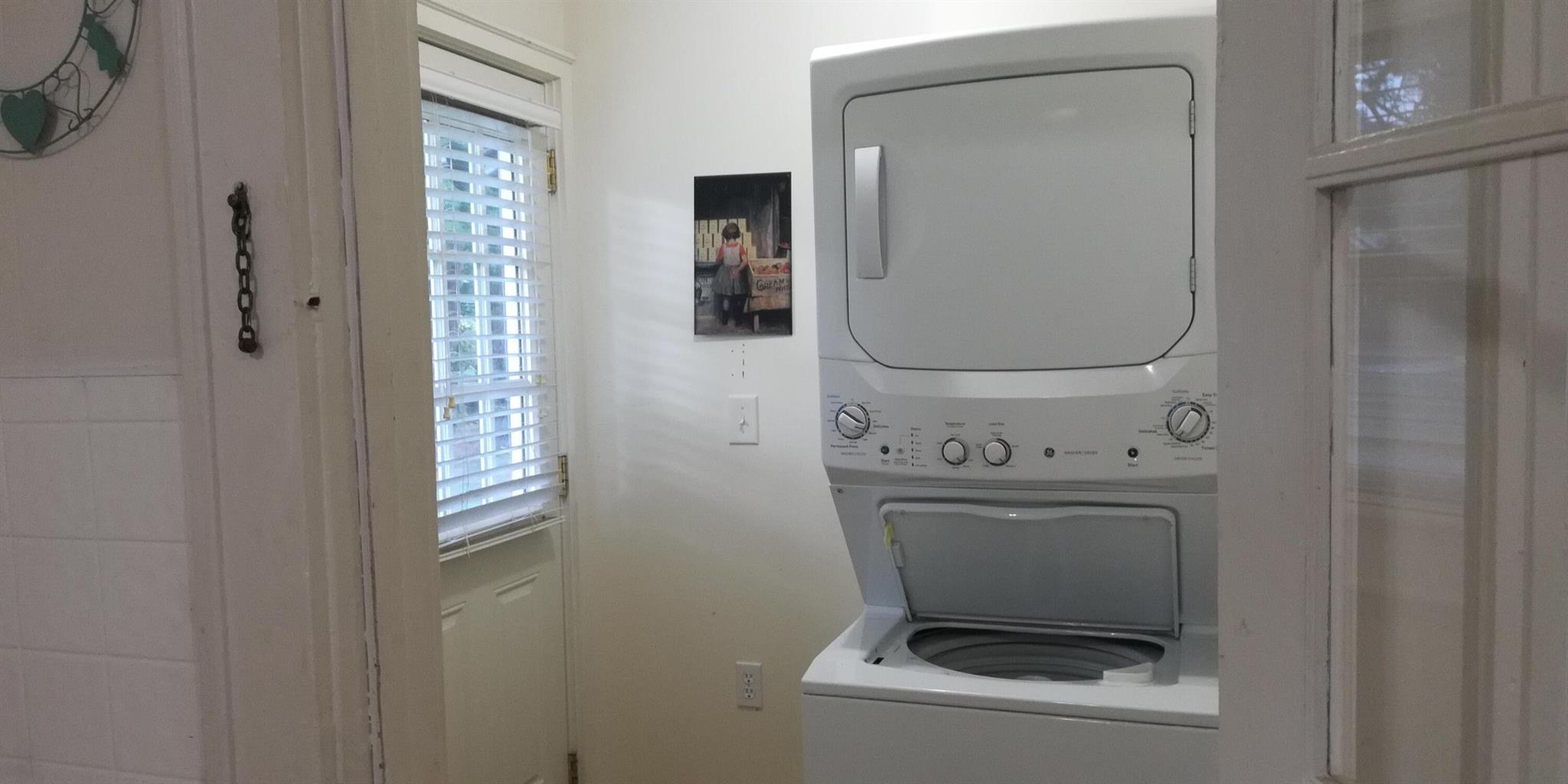 CROCKETTS MEADOWS 2 - Residential Lease