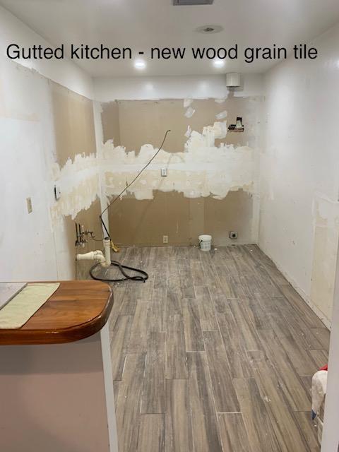 LIMETREE CONDO - Residential