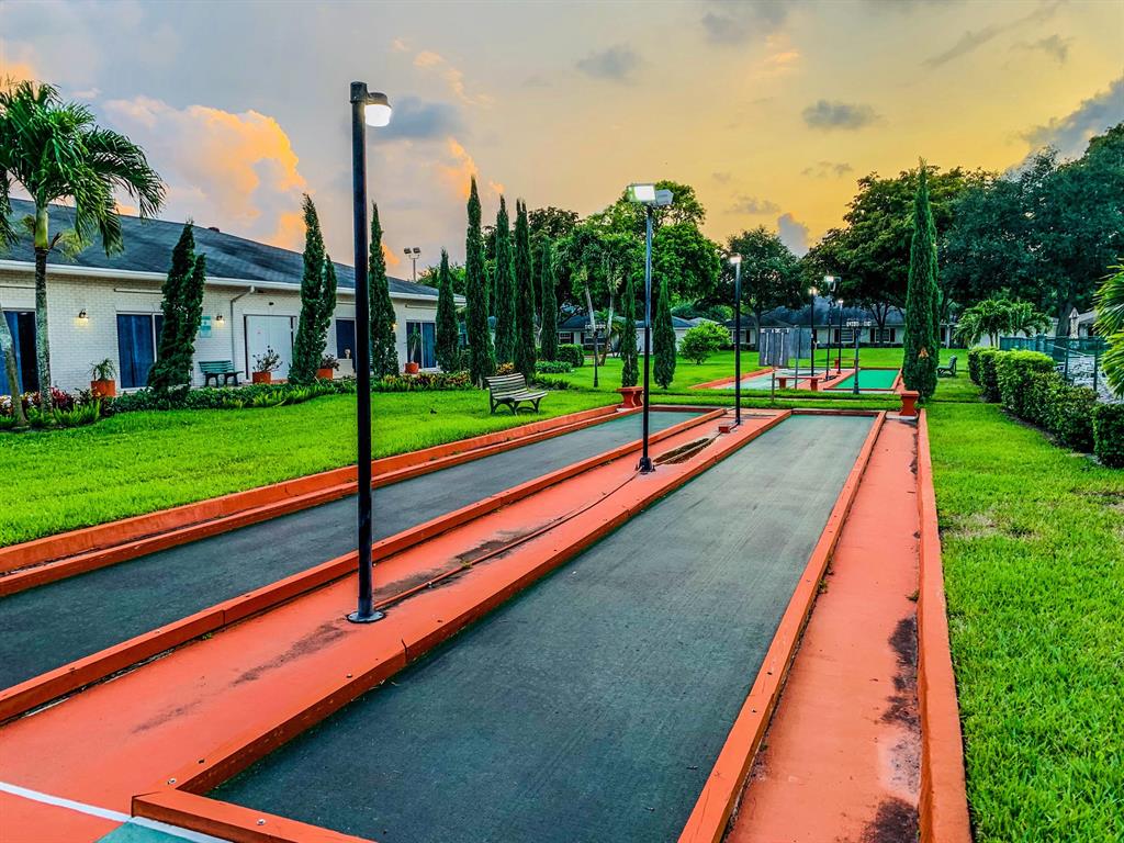 LIMETREE CONDO - Residential