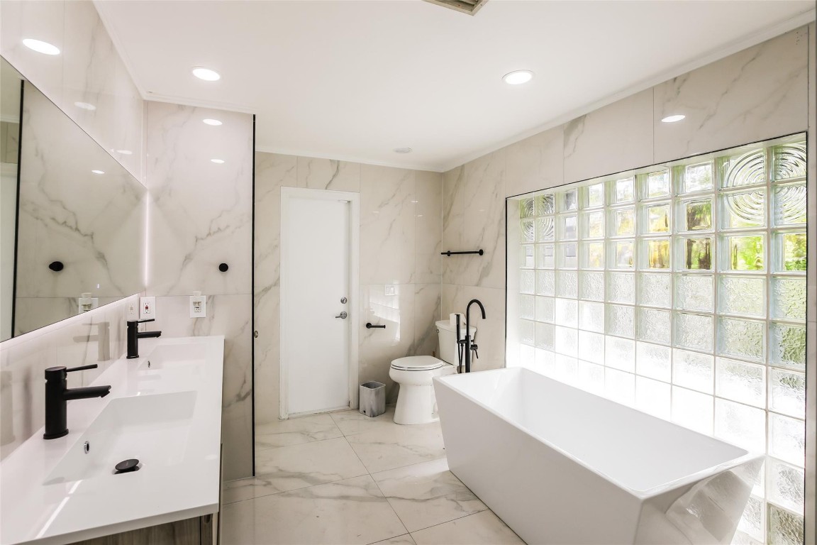 Shadow Wood 80-38 B - Residential