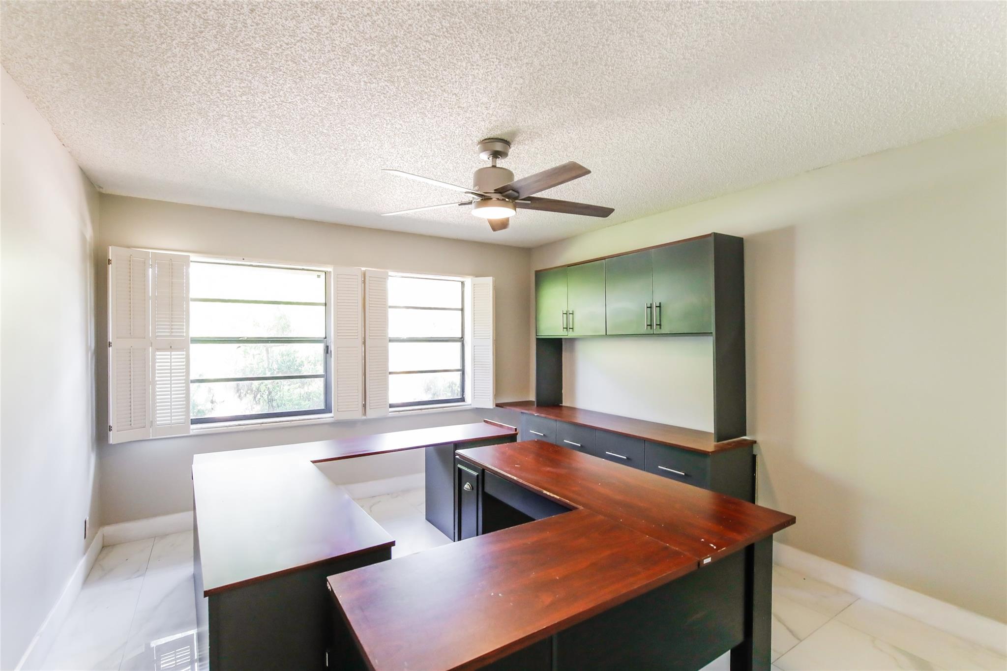 Shadow Wood 80-38 B - Residential