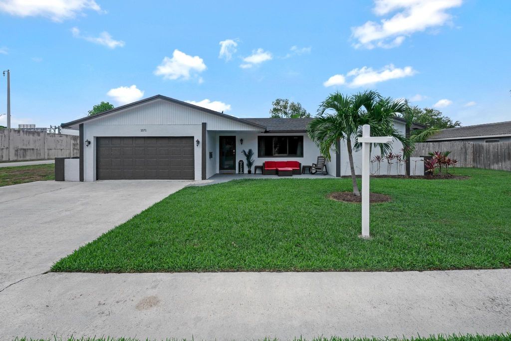 Photo of 1571 SW 13th Street, Boca Raton, FL 33486 (MLS # F10445969)