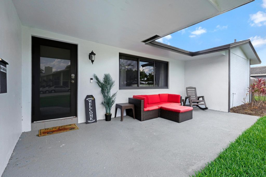 Photo of 1571 SW 13th Street, Boca Raton, FL 33486 (MLS # F10445969)