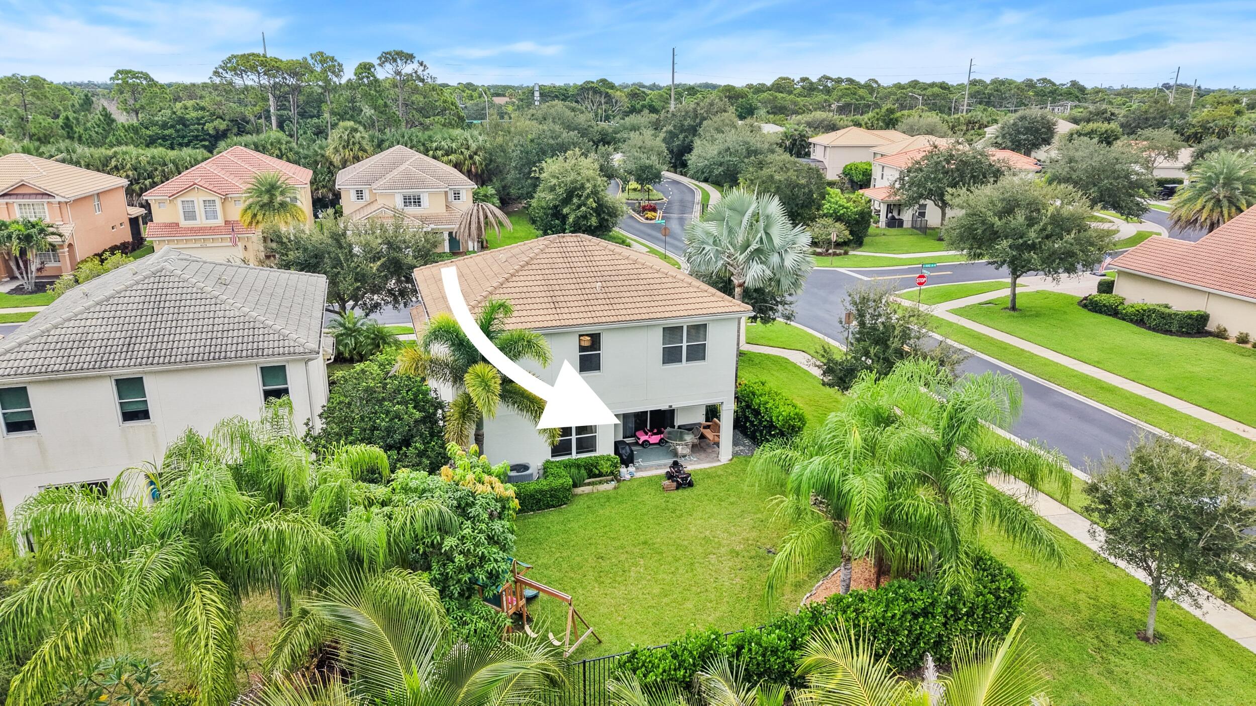 6088 SE Crooked Oak Avenue, Hobe Sound, FL, 33455/$615,000 2 6088 SE Crooked Oak Avenue