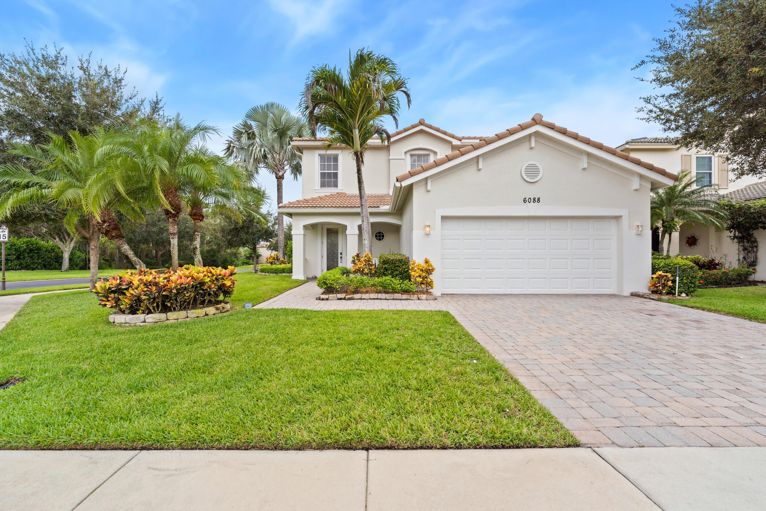 6088 SE Crooked Oak Avenue, Hobe Sound, FL, 33455/$615,000 4 6088 SE Crooked Oak Avenue