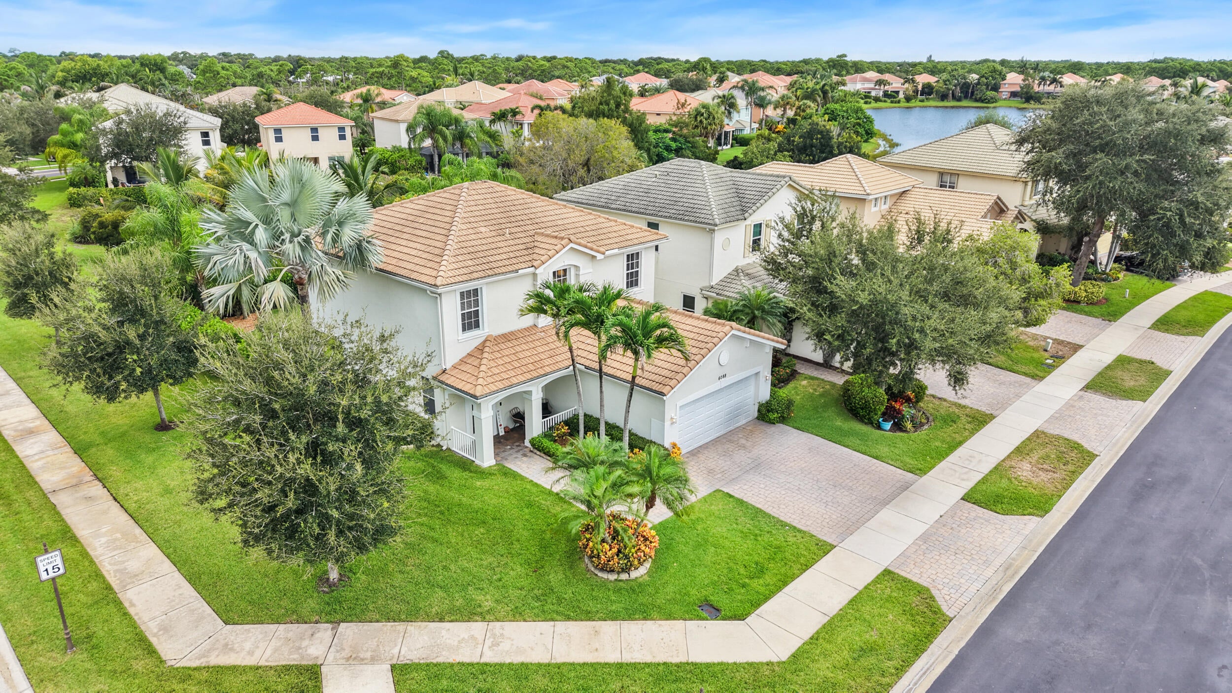 6088 SE Crooked Oak Avenue, Hobe Sound, FL, 33455/$615,000 3 6088 SE Crooked Oak Avenue