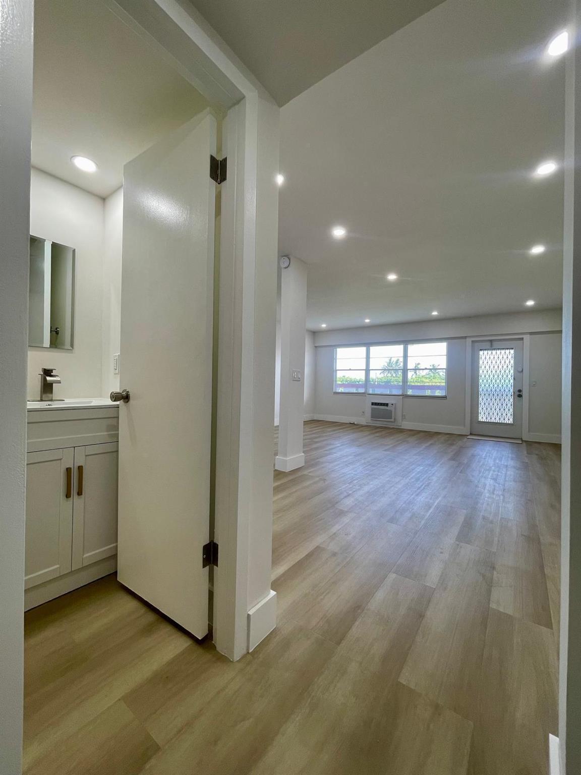 CENTURY VILLAGE BRIGHTON - Residential Lease