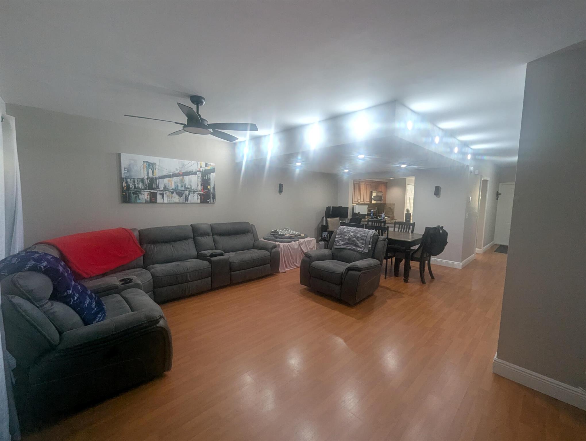 SPRINGTREE LAKES - Residential Lease