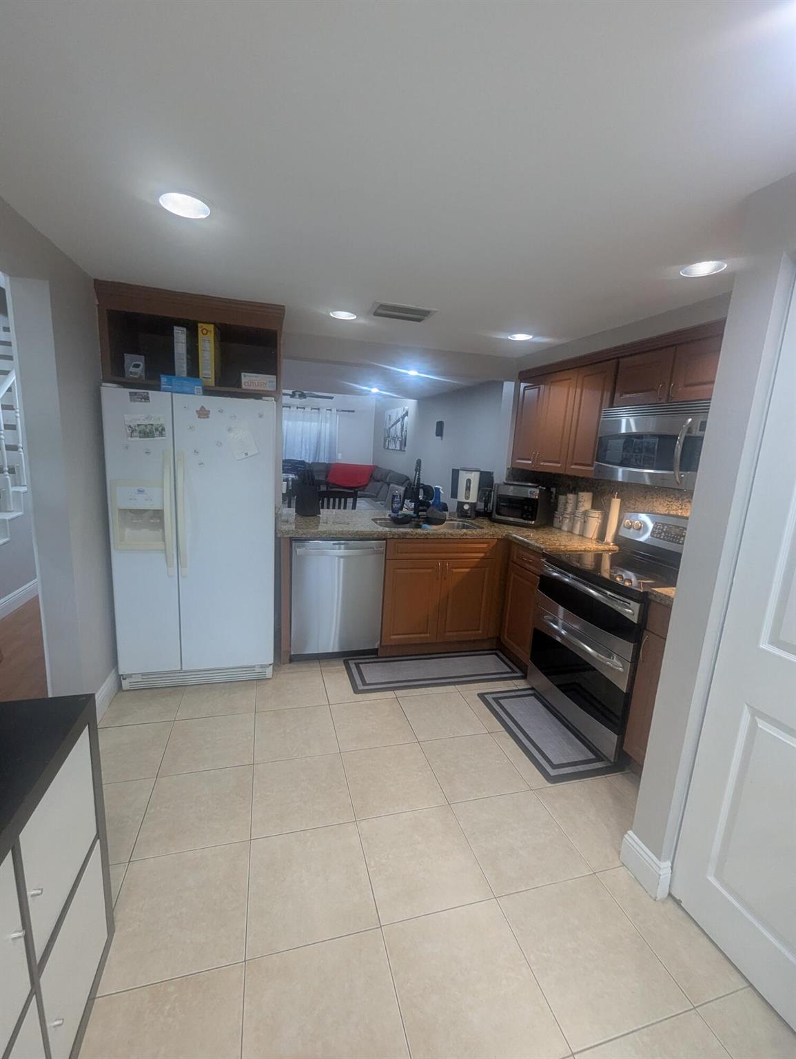 SPRINGTREE LAKES - Residential Lease