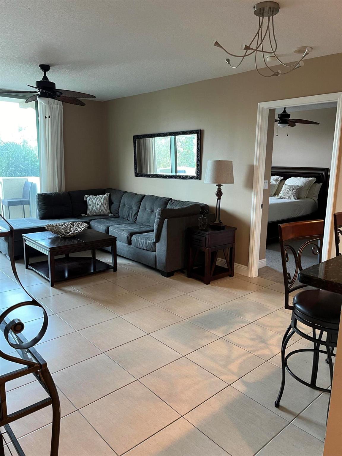 610 CLEMATIS CONDO - Residential Lease