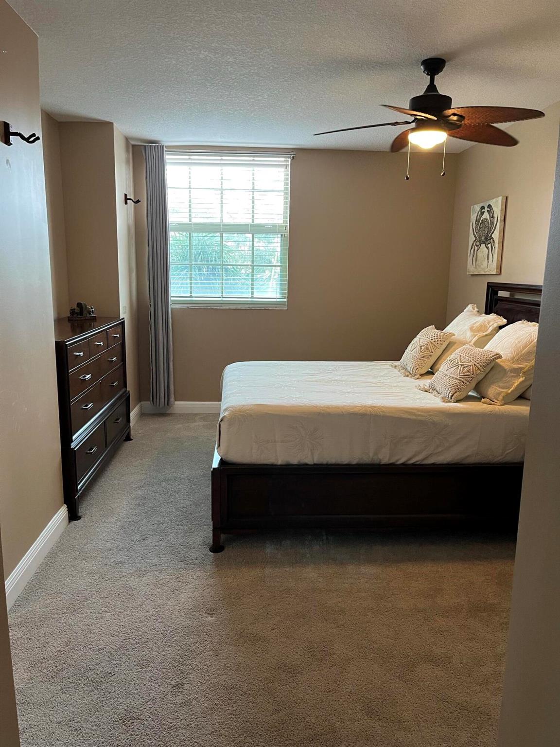610 CLEMATIS CONDO - Residential Lease