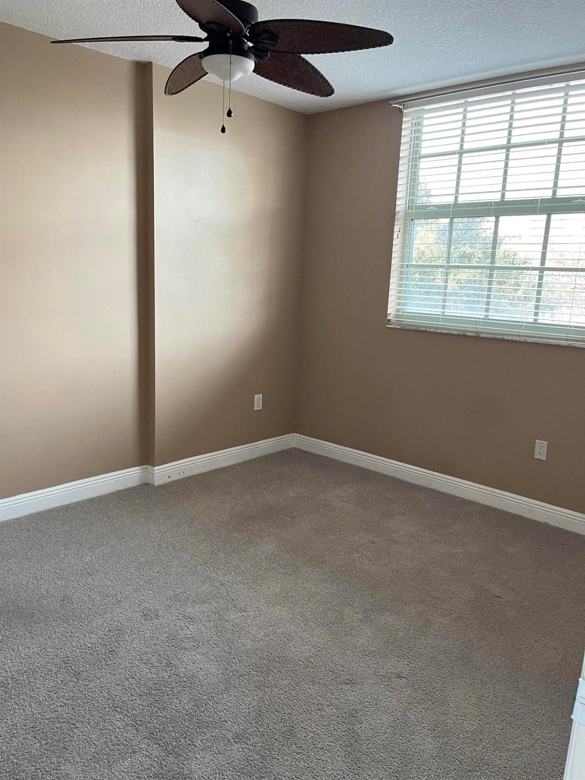 610 CLEMATIS CONDO - Residential Lease