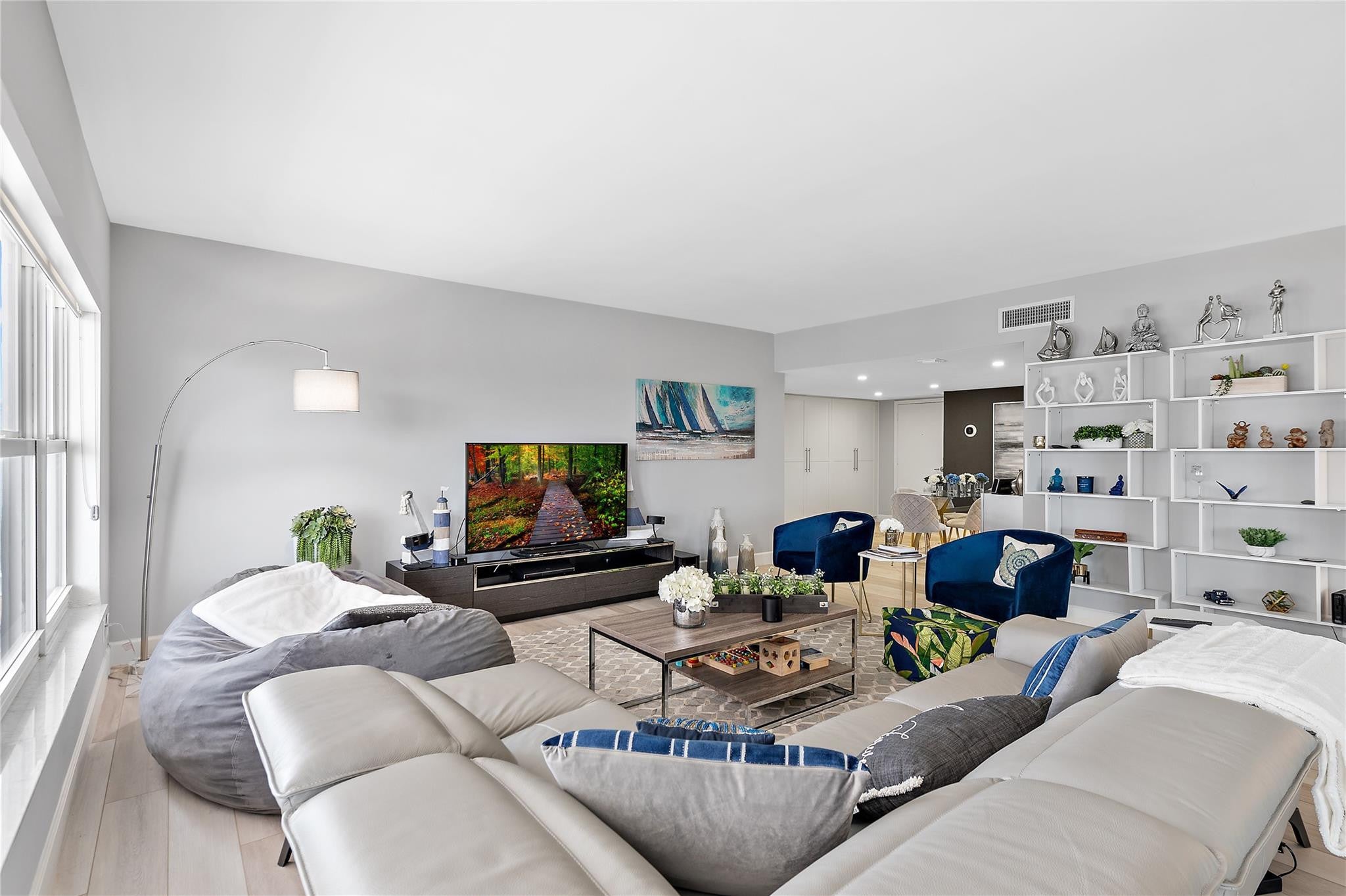 3750 GALT OCEAN Drive 410