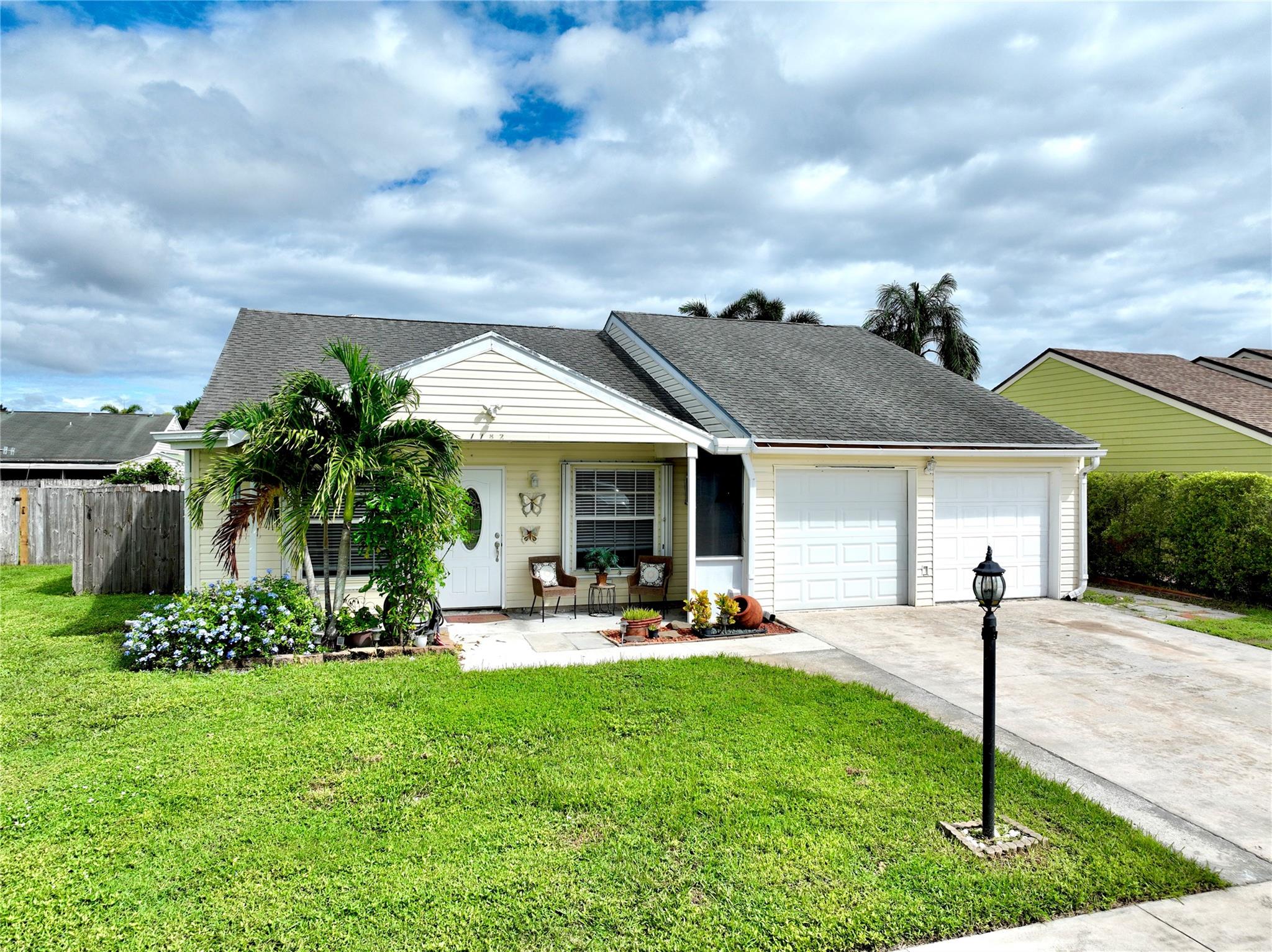 7782 N Blairwood Cir