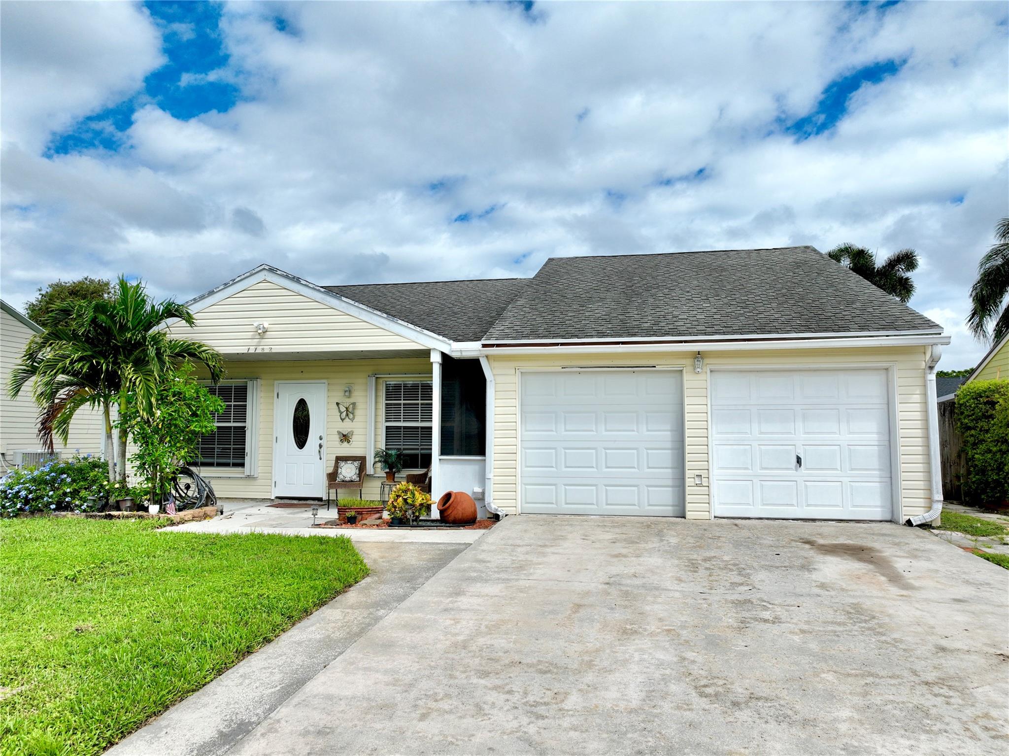 7782 N Blairwood Cir