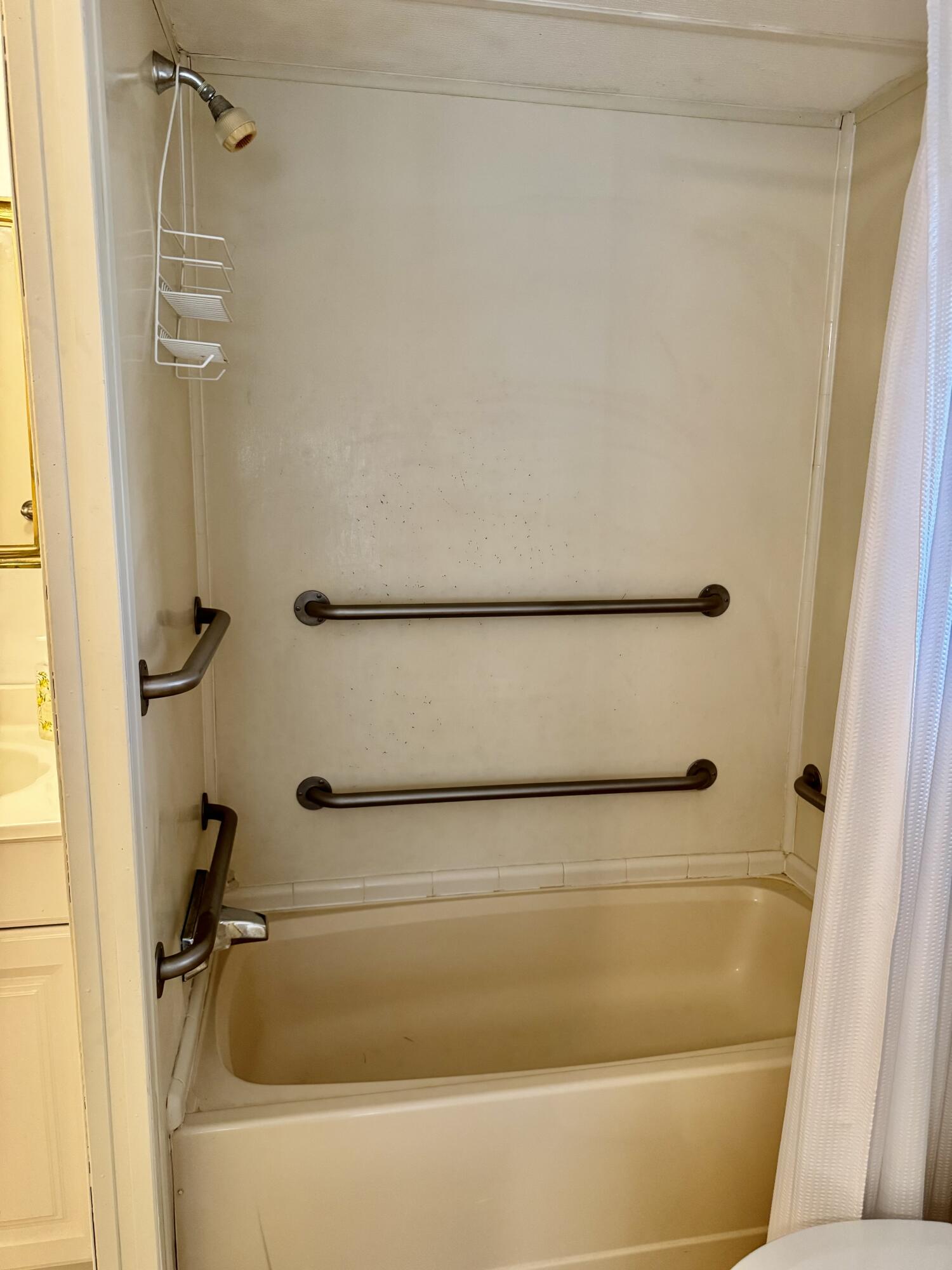 PARRY TRAILER VILLAGE - Residential