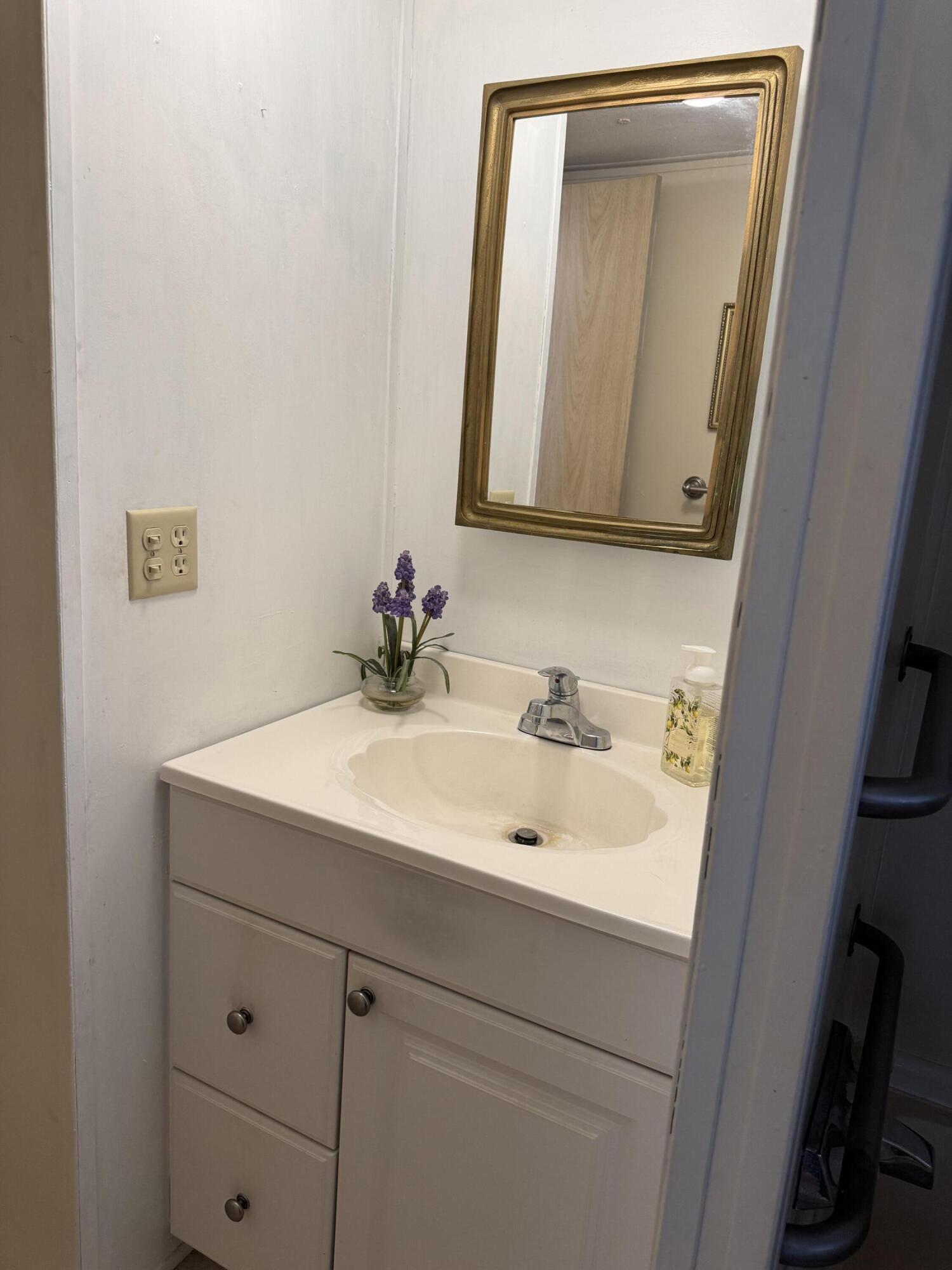 PARRY TRAILER VILLAGE - Residential