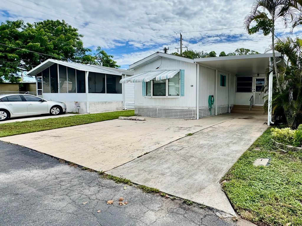 Photo of 8814 40th Terrace S, Boynton Beach, FL 33436 (MLS # R11165178)