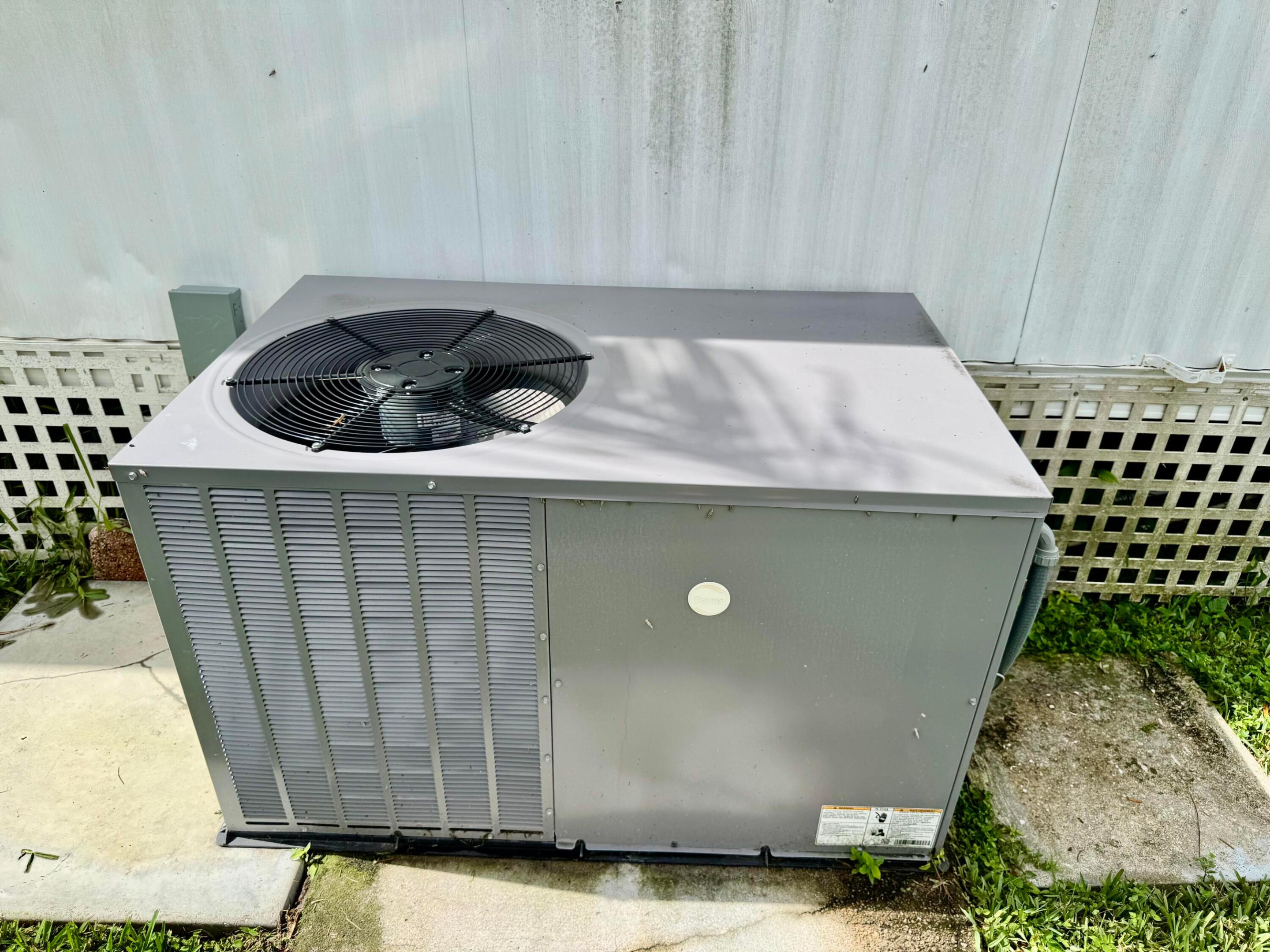 PARRY TRAILER VILLAGE - Residential