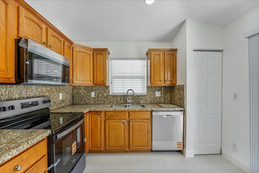 Photo of 191 Heming Way, Boynton Beach, FL 33426 (MLS # R11086038)