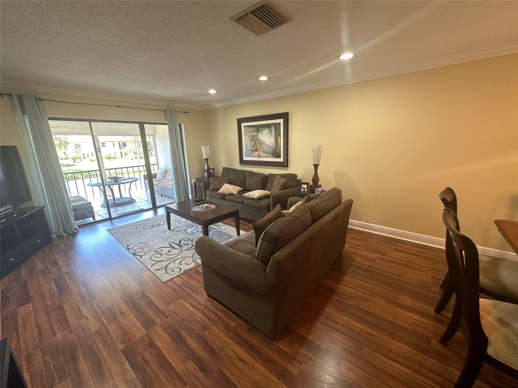 21218 Lago Cir 7H