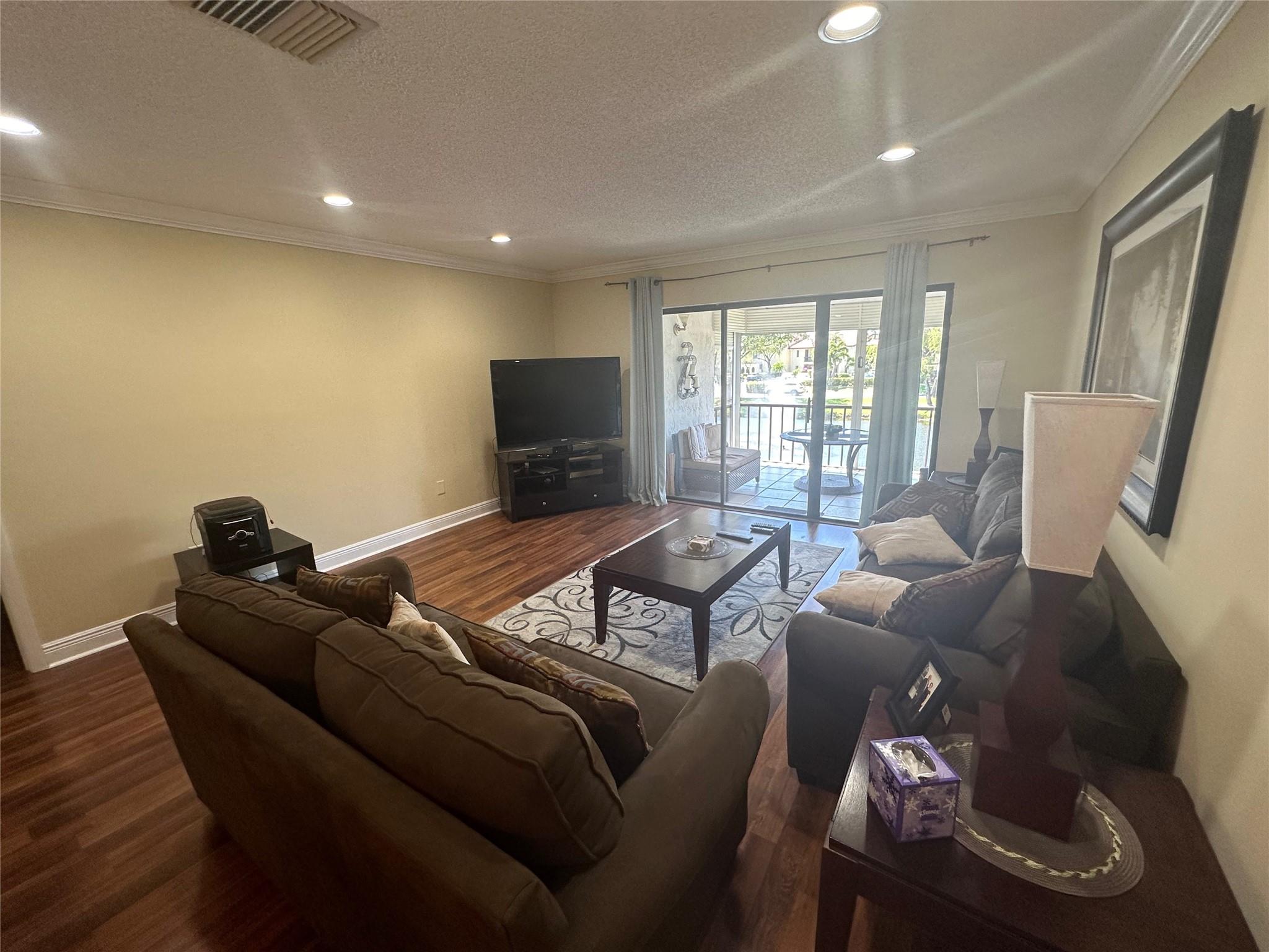21218 Lago Cir 7H
