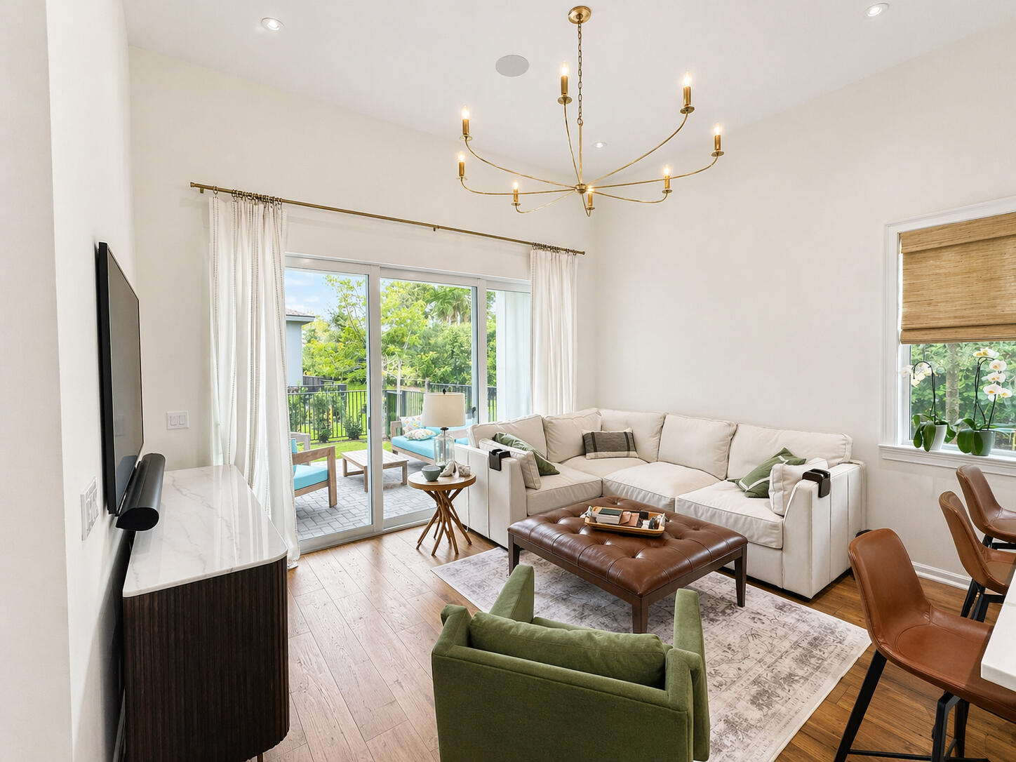 16405 Capilano Court