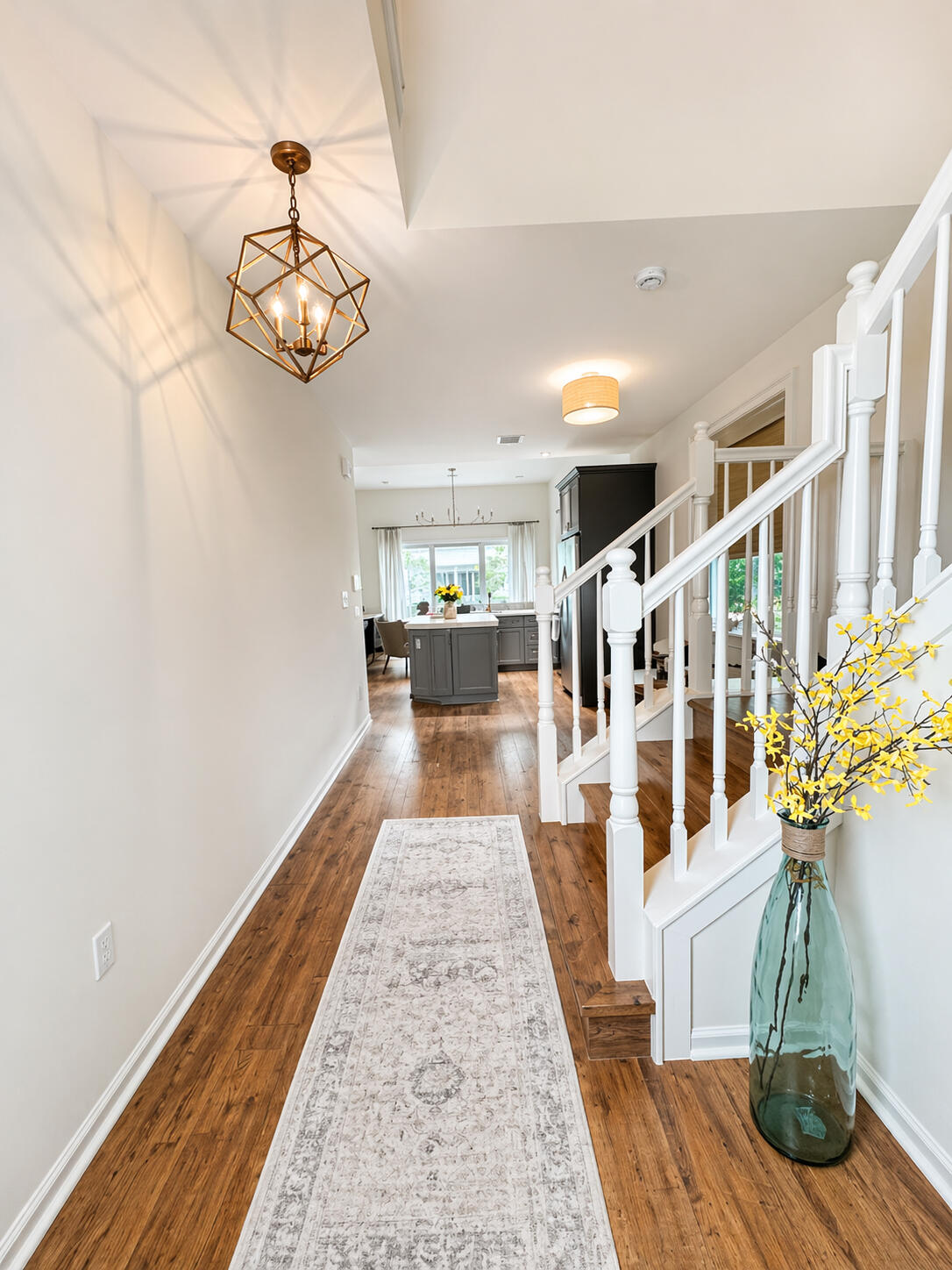 16405 Capilano Court