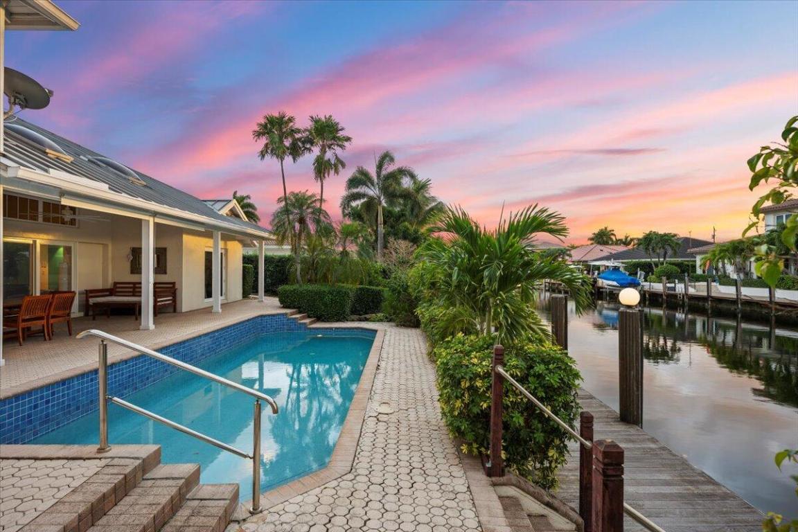 VENETIAN ISLES 3RD SEC - Residential