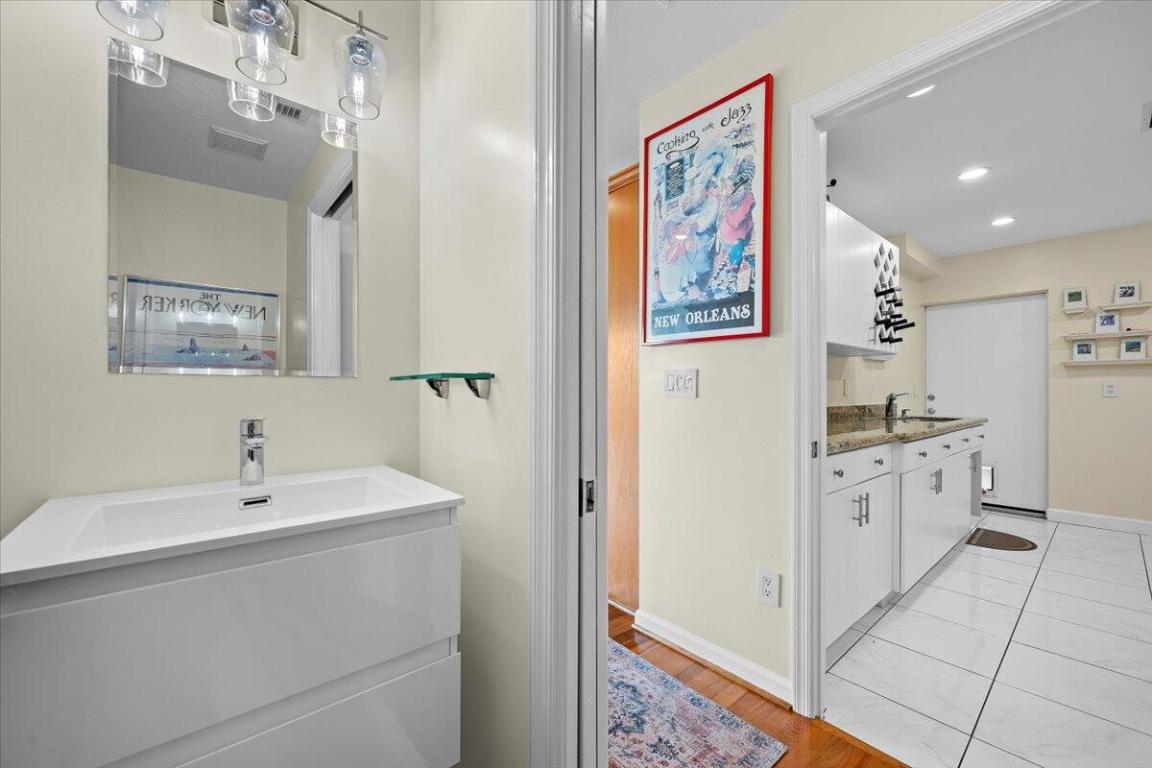 VENETIAN ISLES 3RD SEC - Residential