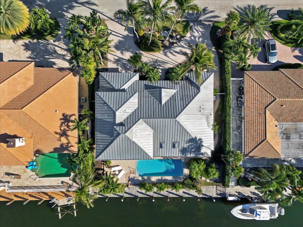 VENETIAN ISLES 3RD SEC - Residential