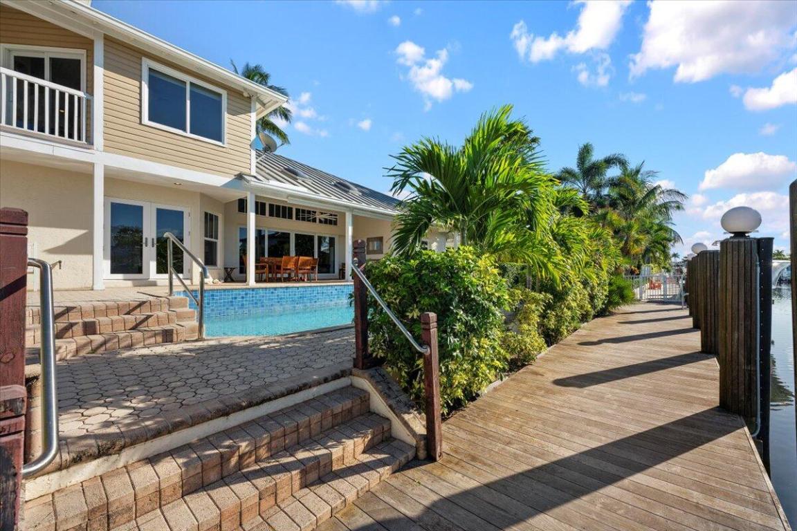 VENETIAN ISLES 3RD SEC - Residential