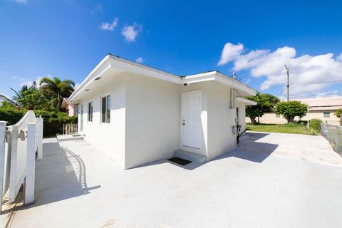 A home in Lake Worth Beach