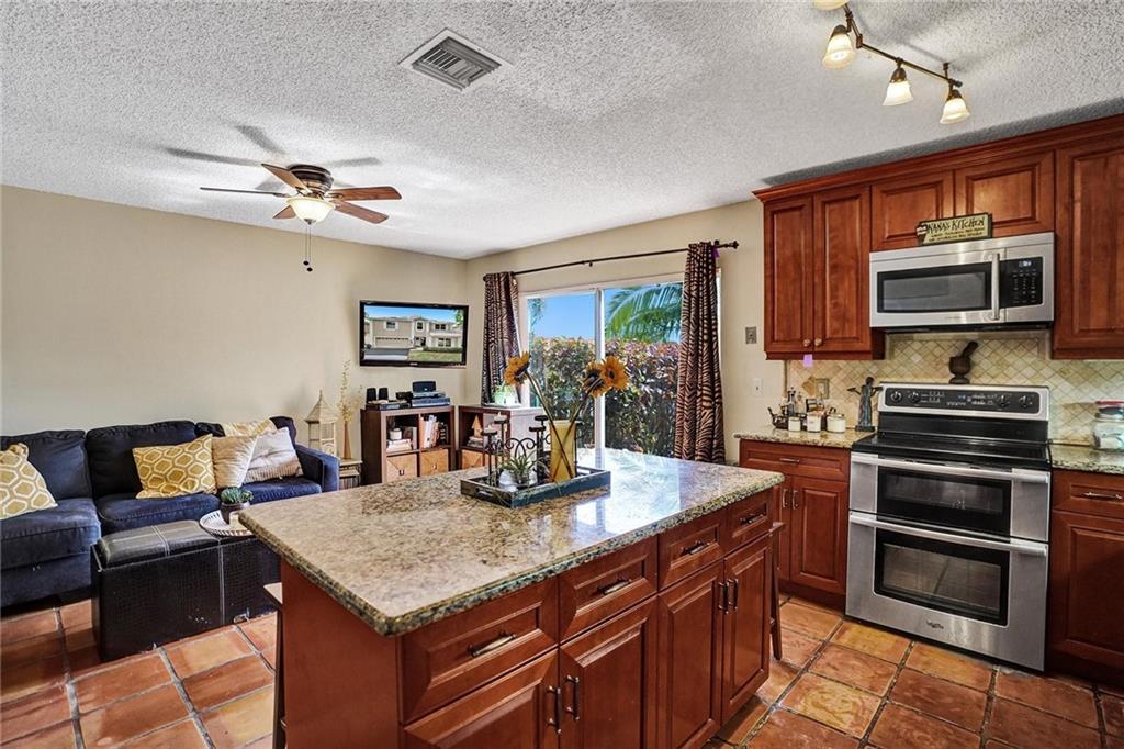 Jacaranda Prcl 215 129-43 - Residential