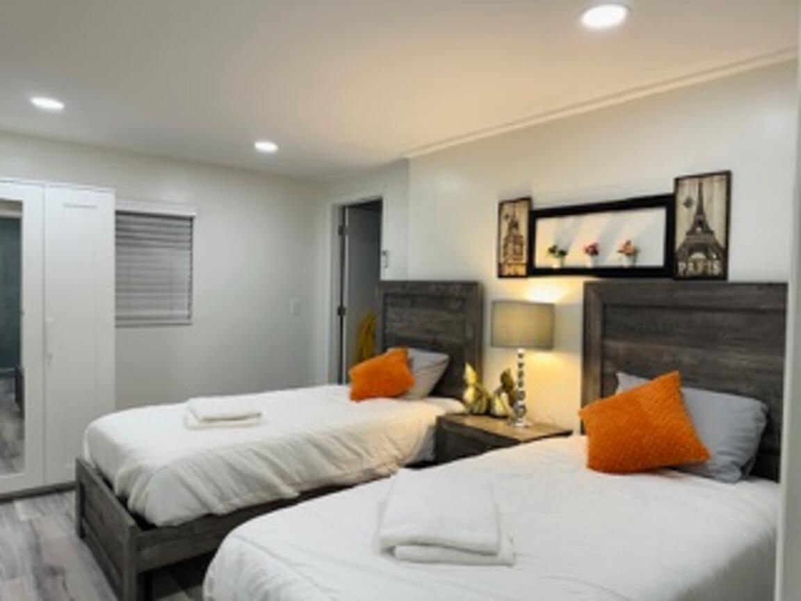 NORTH ANDREWS TERRACE - Residential